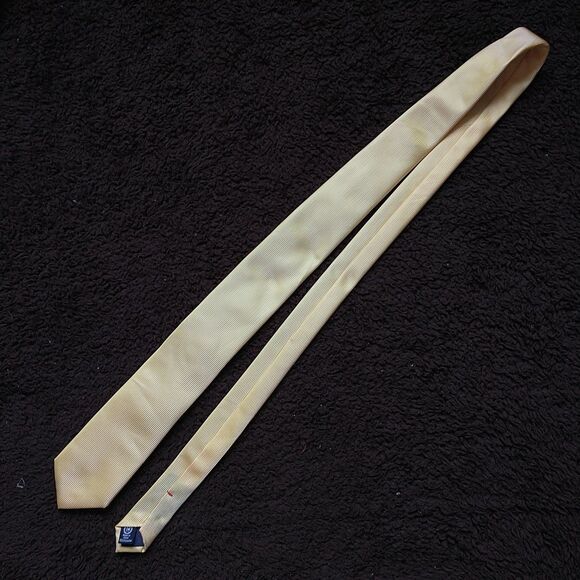 Chaps Necktie Tie Solid Yellow Preppy Formal Slim 3x55" - Picture 3 of 6